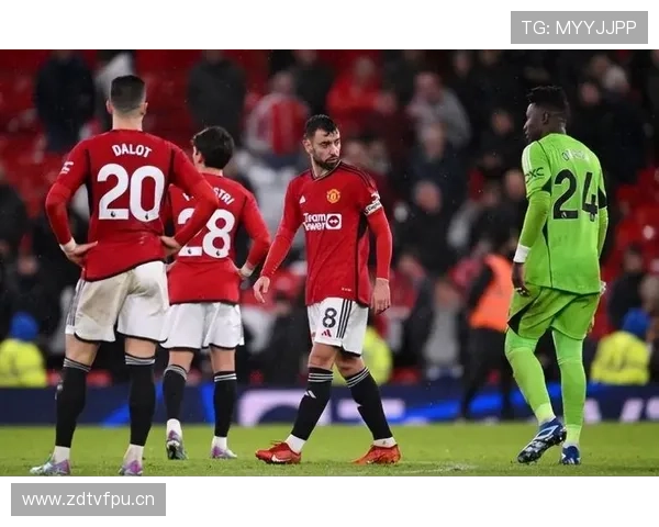 曼联防守体系漏洞频出,后防线稳定性承压影响赛季走势 曼联防守体系漏洞频出,后防线稳定性承压影响赛季走势