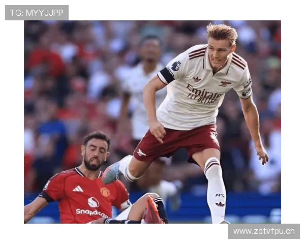 B费 vs 厄德高:中场组织能力与战术作用对比 B费 vs 厄德高:中场组织能力与战术作用对比